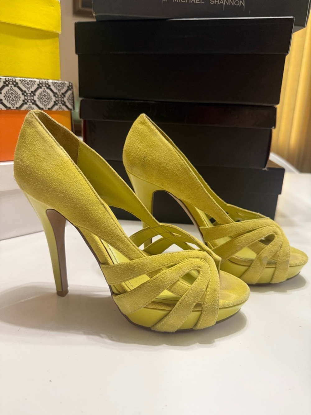 Steve Madden Yellow Suede Heels - Picture 2 of 7